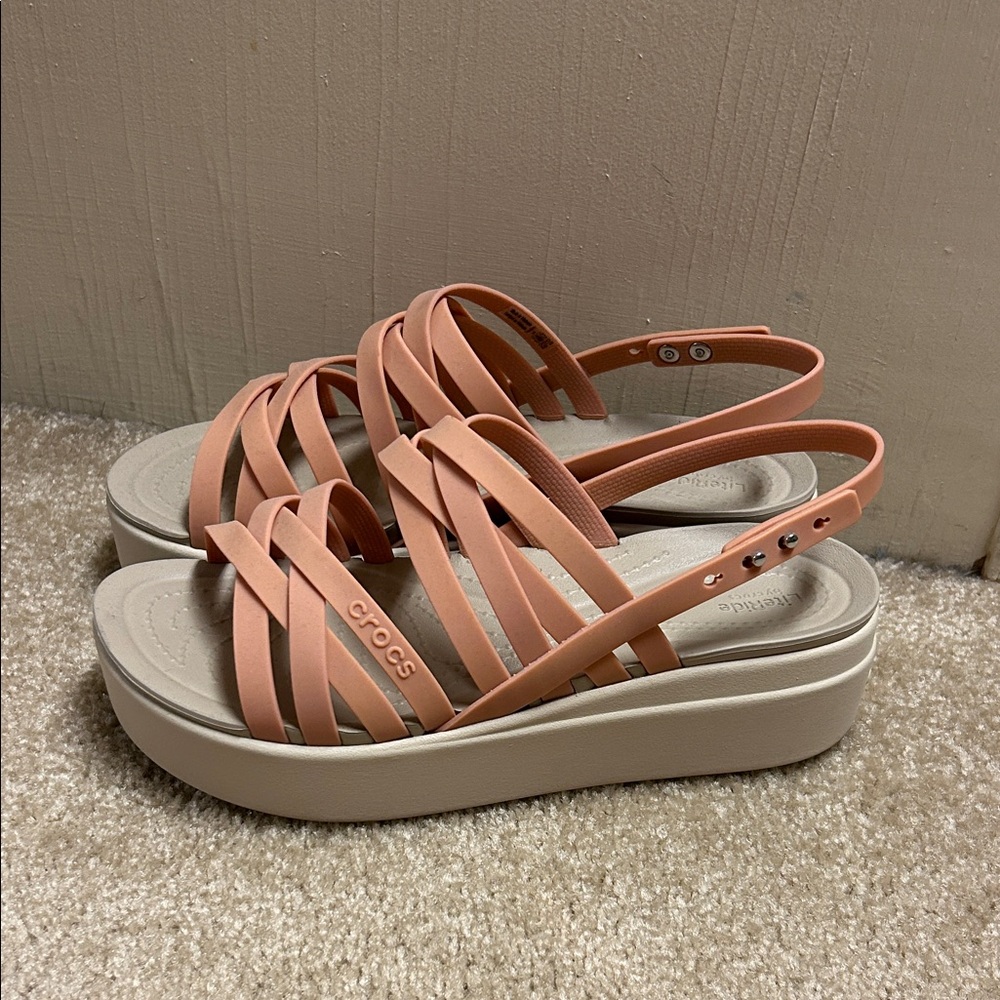 CROCS Women's Coral Platform Sandals
